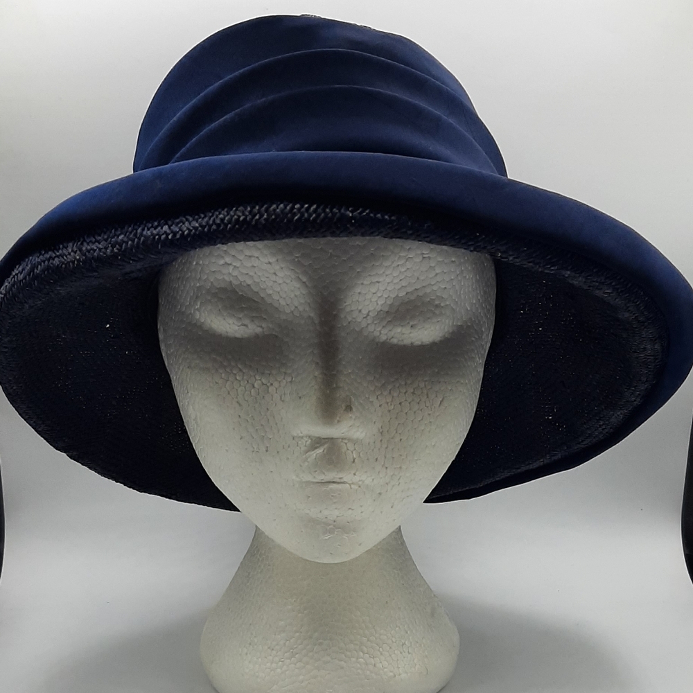 Vintage Boutique Kates Canada Navy Blue Straw Look Fashion Hat With Ribbon O/S